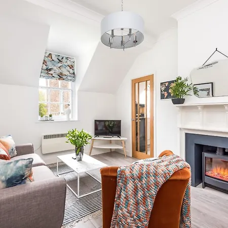 Feversham House *